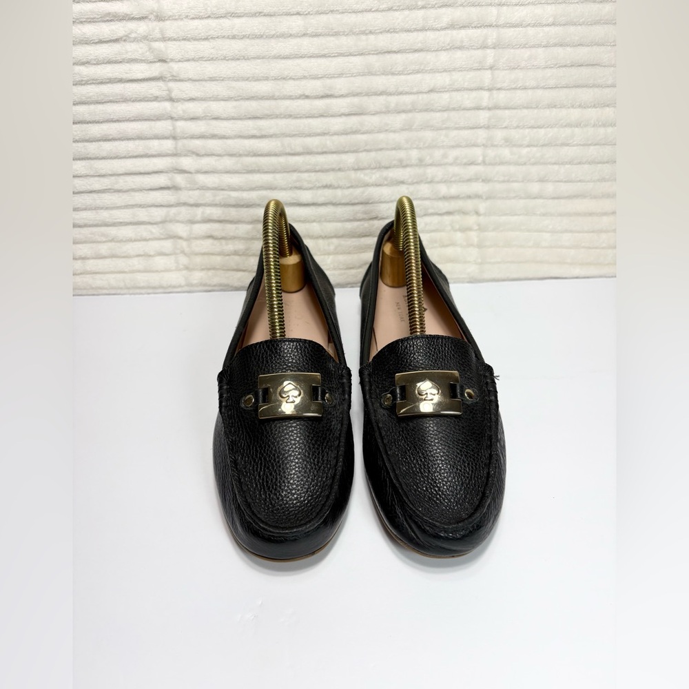 Kate Spade women , black leather loafers SZ 6.5 B
Excellent Condition